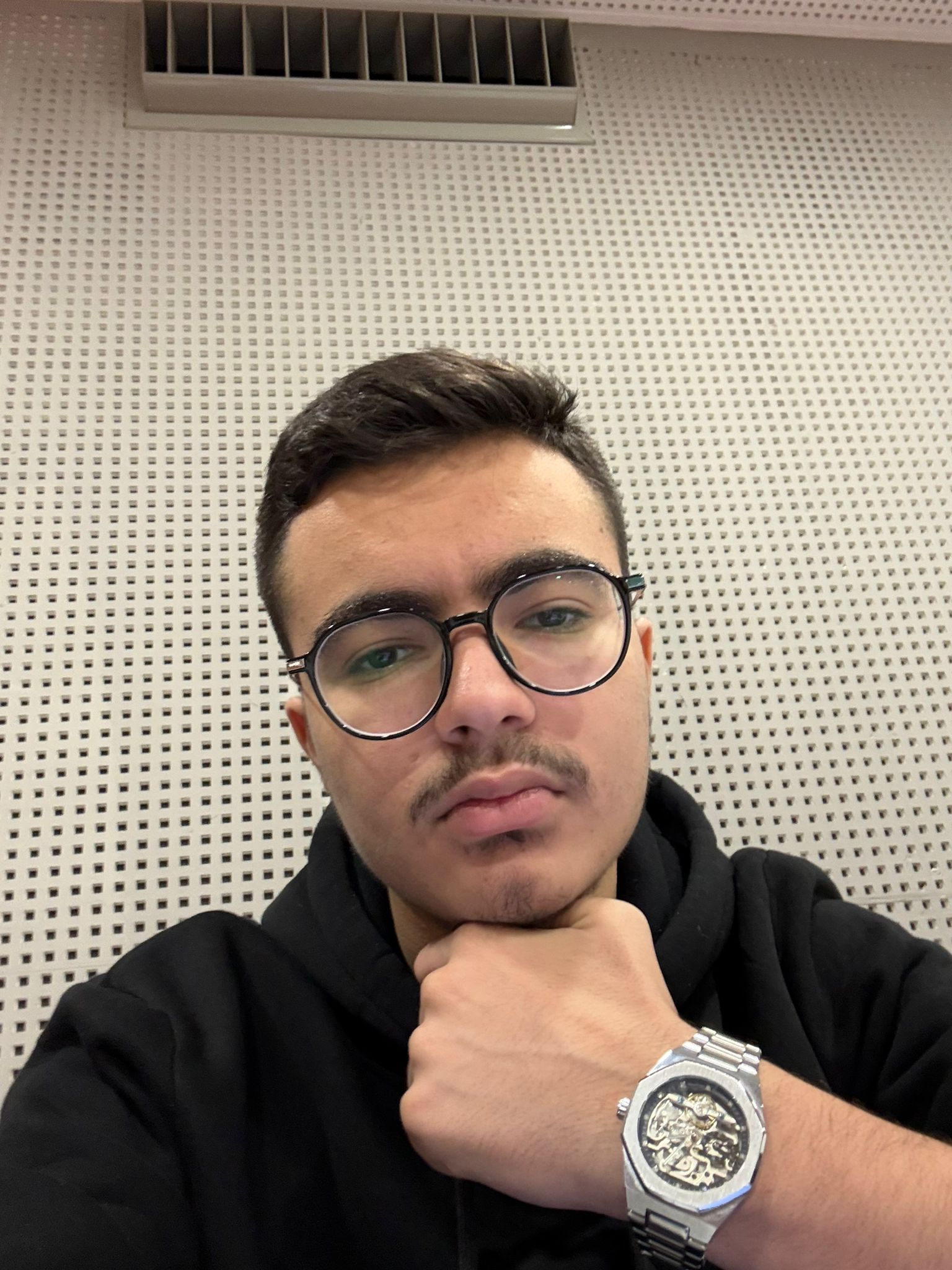 كرم ابو شيخة